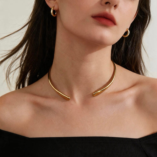Collana rigida