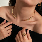 Collana rigida